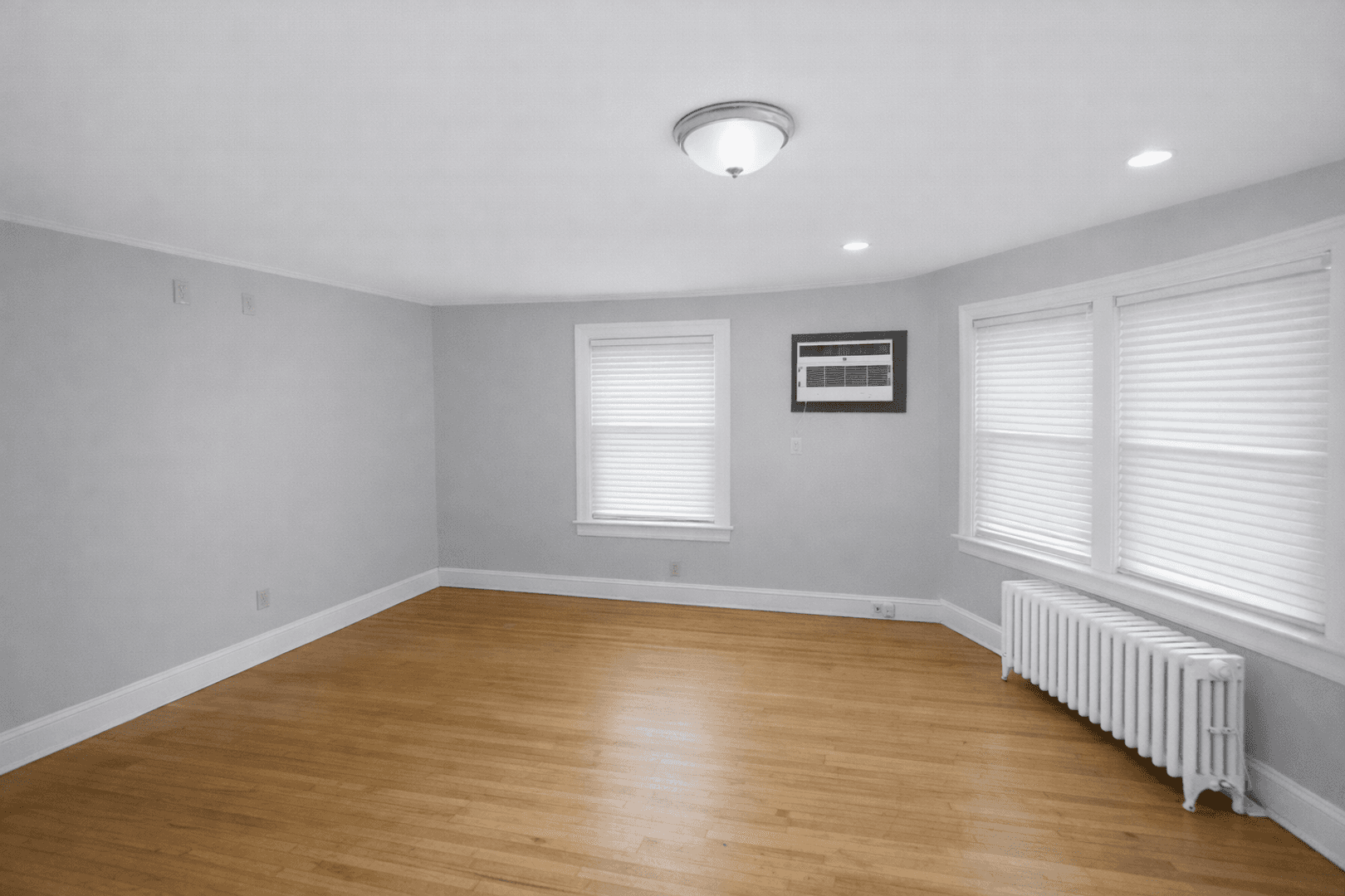 Minneapolis House: 809 13th Ave SE