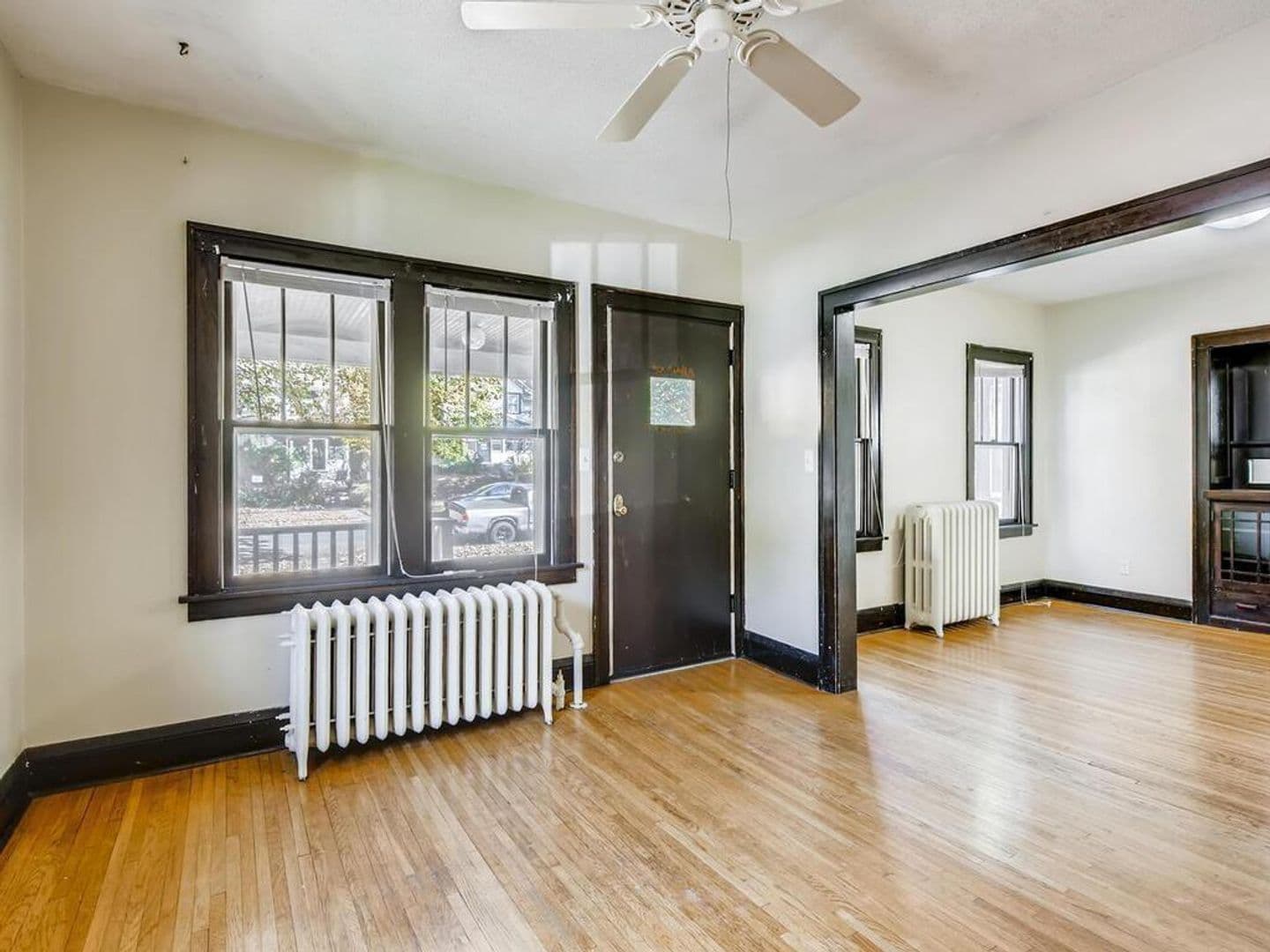 St. Paul Apartment: 1698 Hewitt Ave