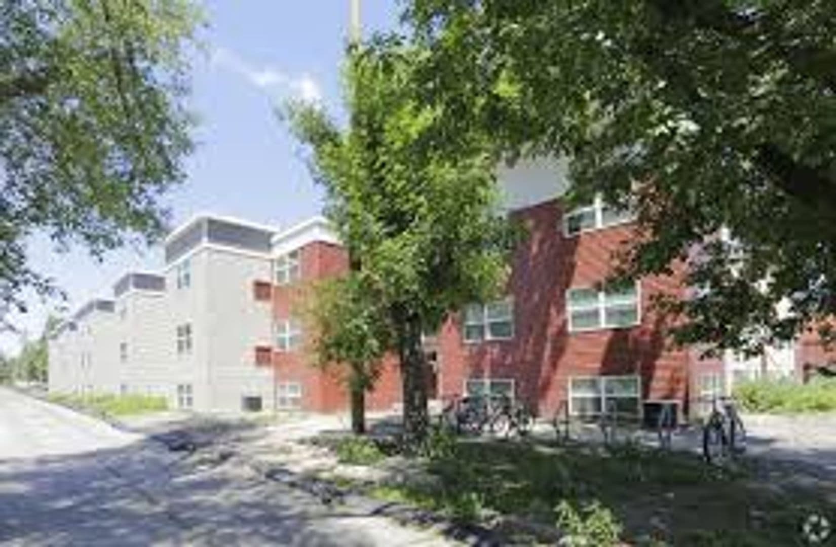 Minneapolis Apartment: 815 13th Ave SE
