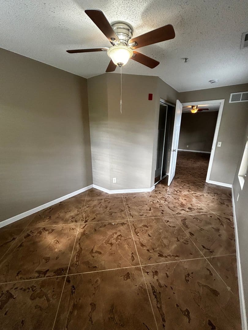 Minneapolis Apartment: 633 Ontario St SE