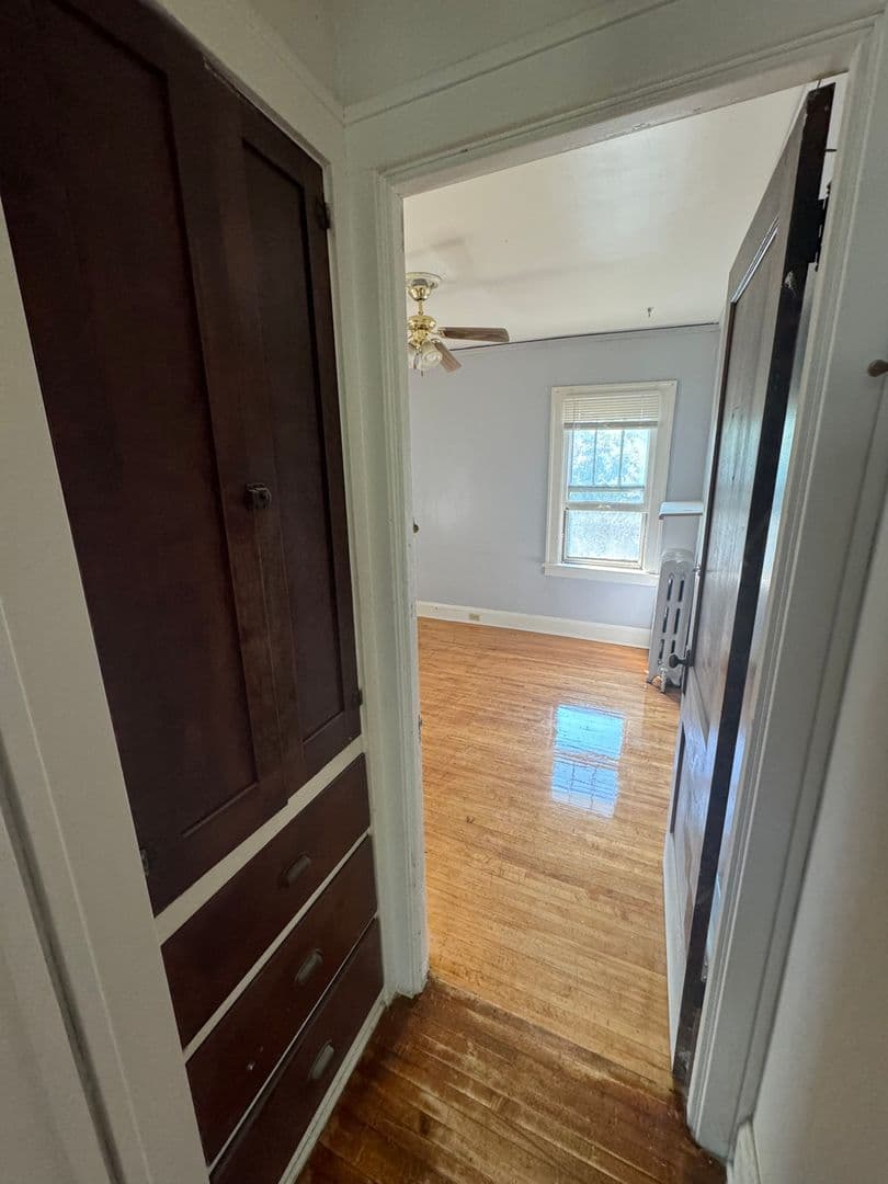 Minneapolis Apartment: 806-08 5th St SE