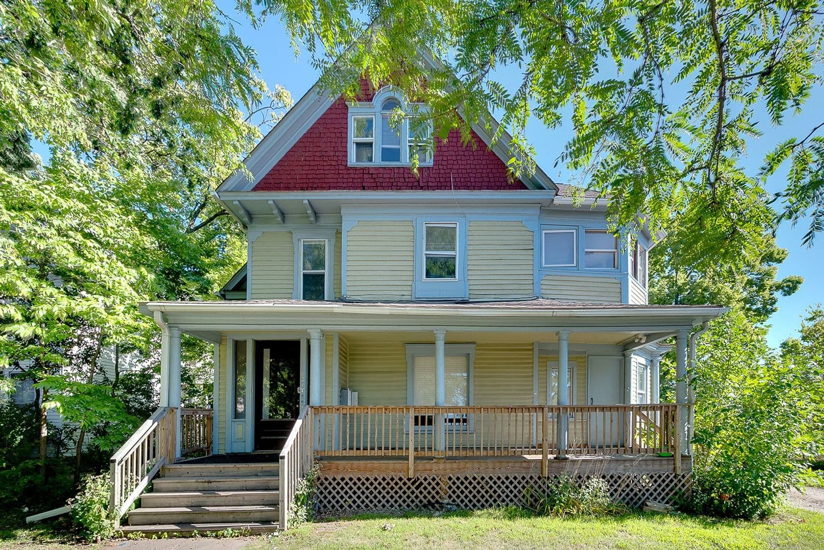 Minneapolis Apartment: 821 6th St SE