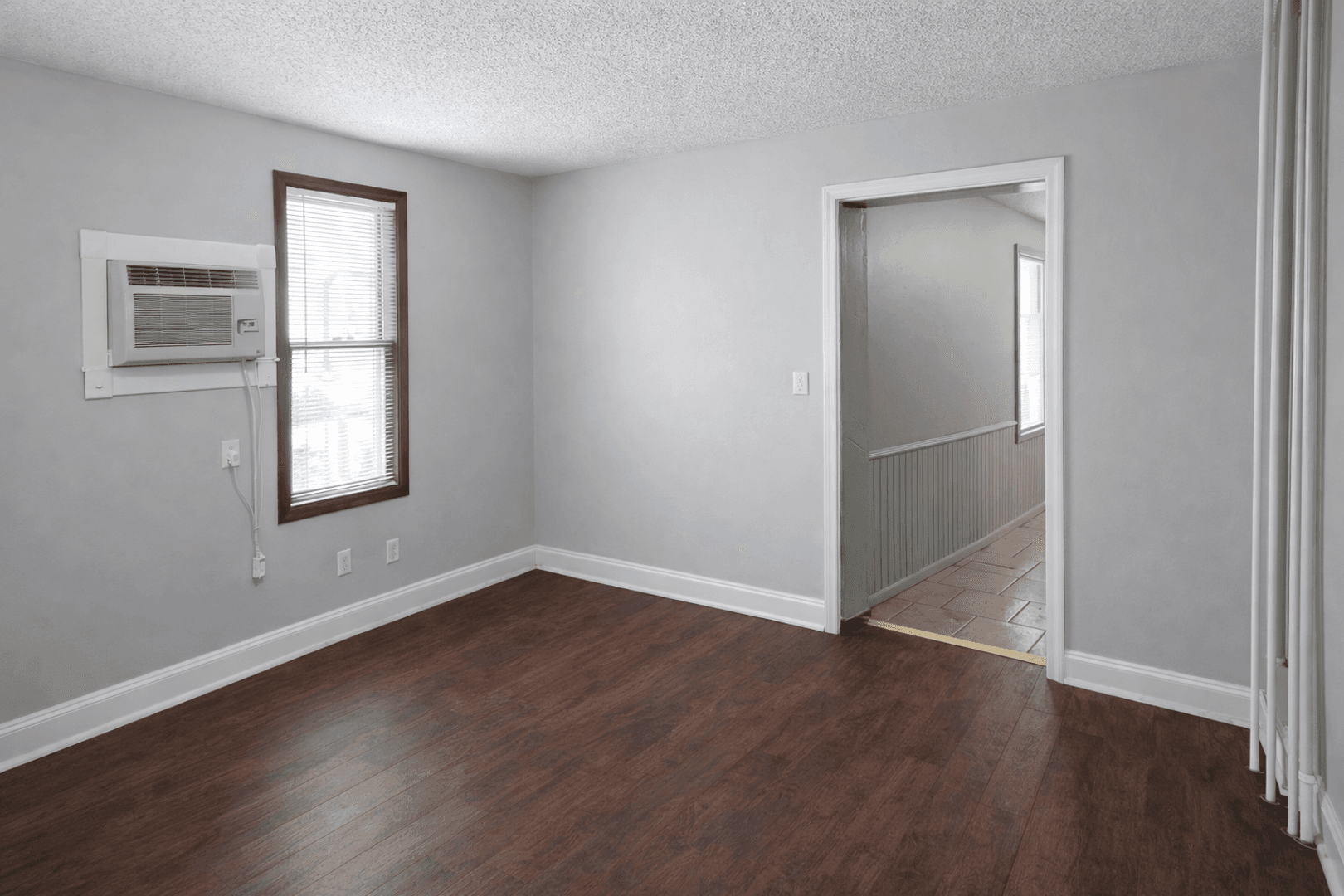 Minneapolis Apartment: 1221-23 8th St SE