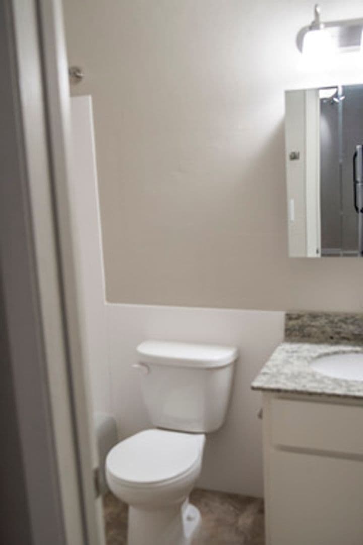 Minneapolis Apartment: 815 13th Ave SE