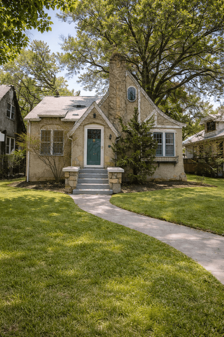 Minneapolis House: 4046 Washburn Ave N