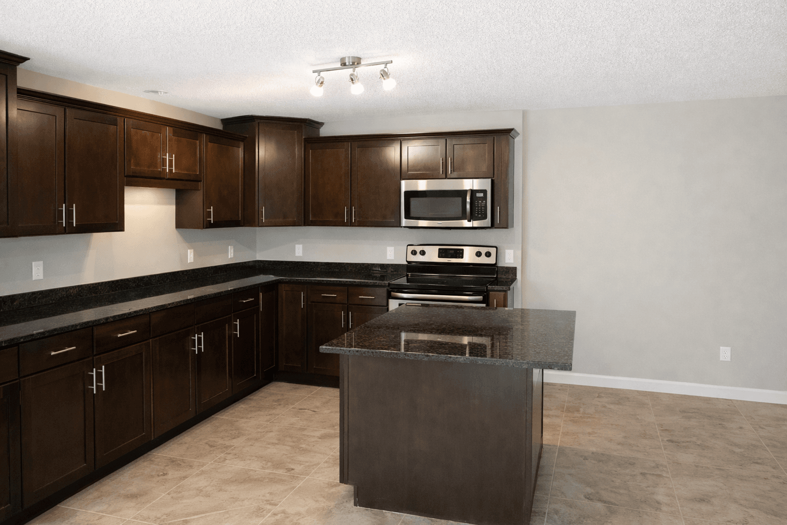 Minneapolis Apartment: 633 Ontario St SE