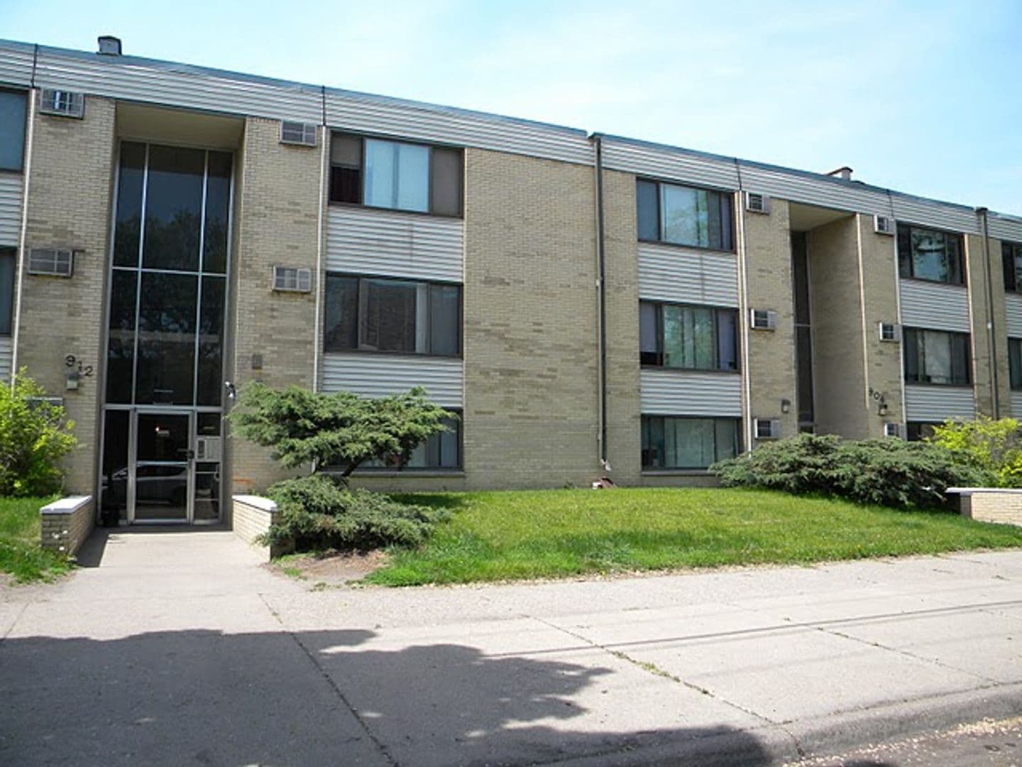 Minneapolis Apartment: 904-912 21st Ave S