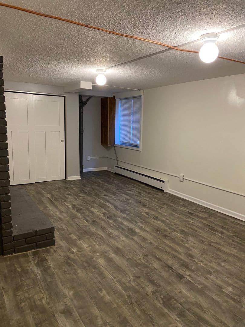 Minneapolis Apartment: 1212 Como Ave SE