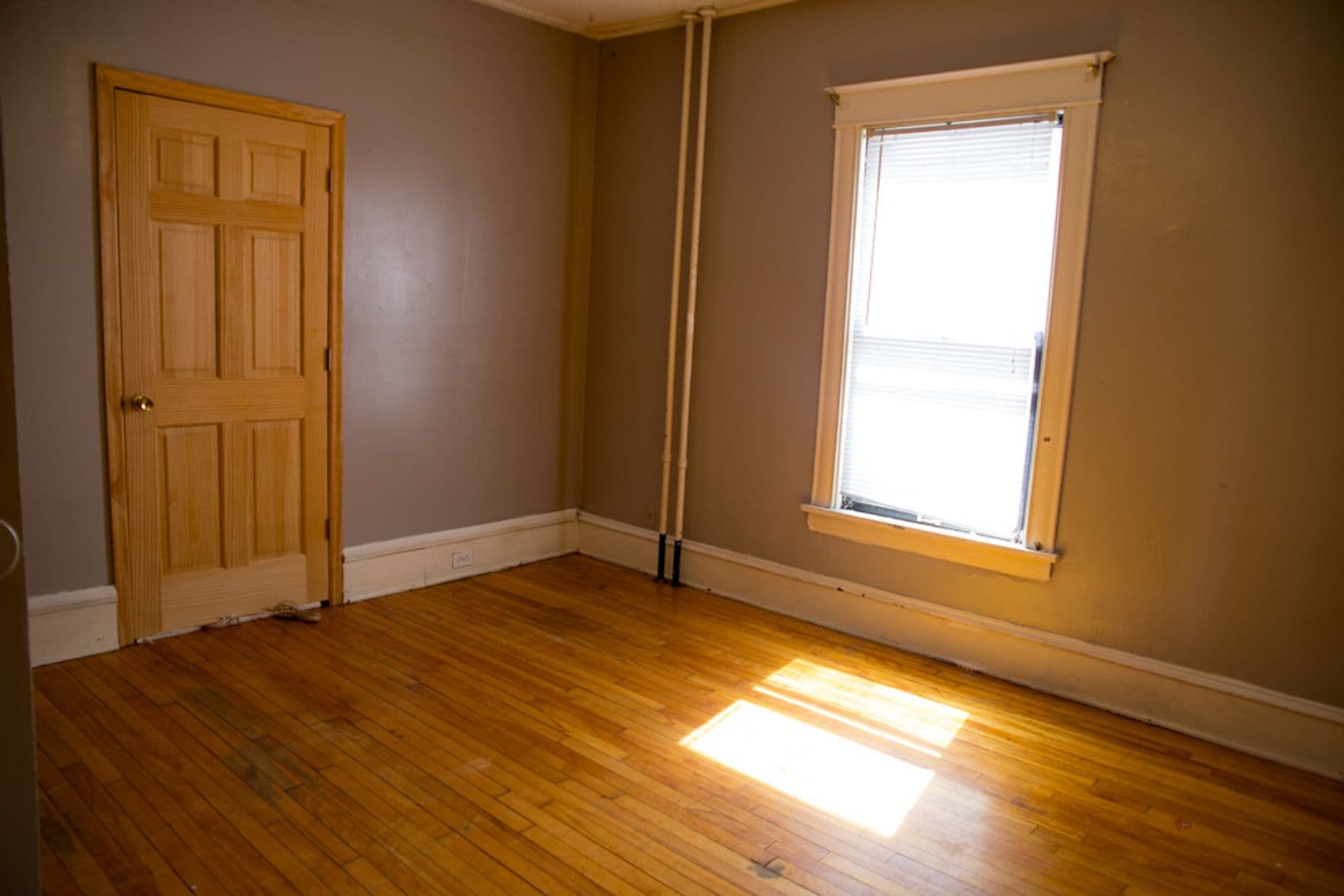 Minneapolis Apartment: 1082 16th Ave SE