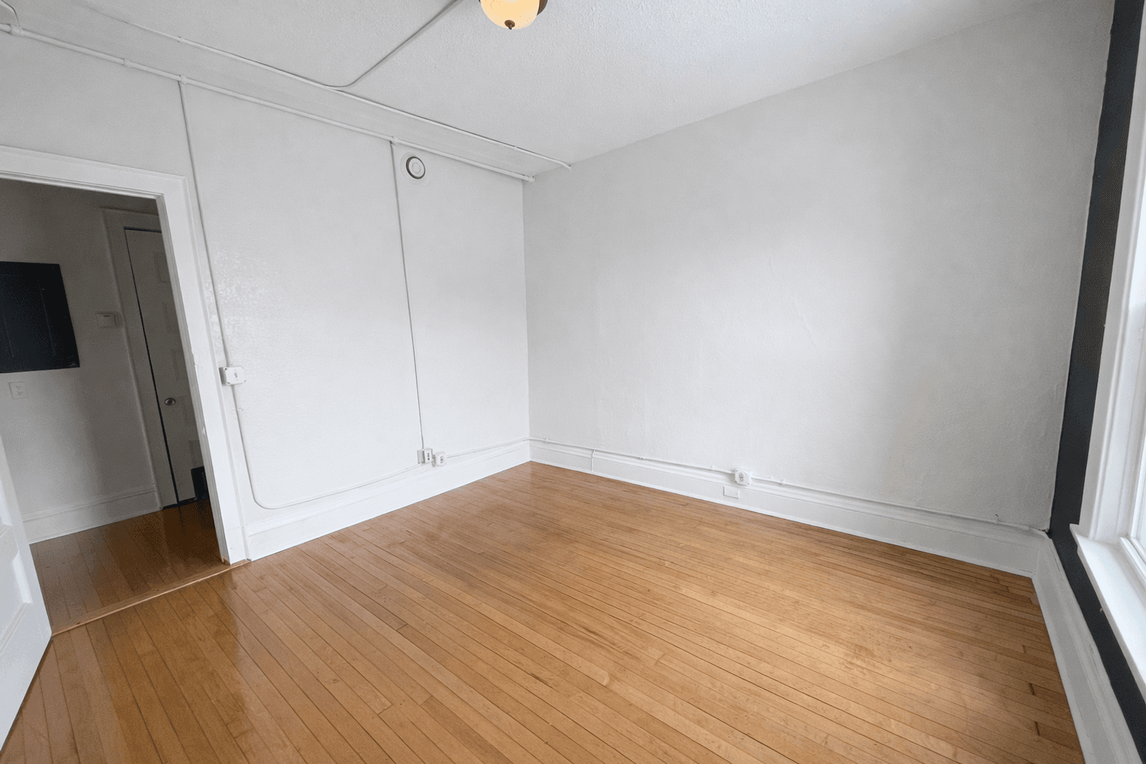 Minneapolis Apartment: 800 4th St SE