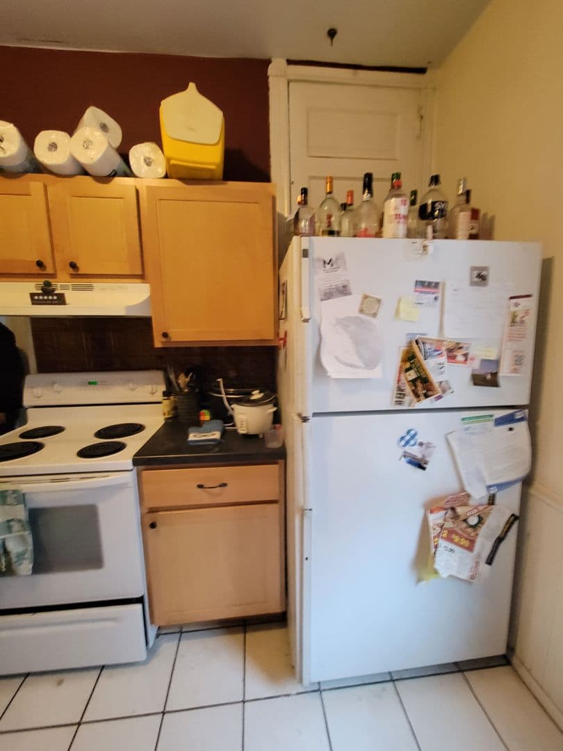 St. Paul Apartment: 2215 Como Ave