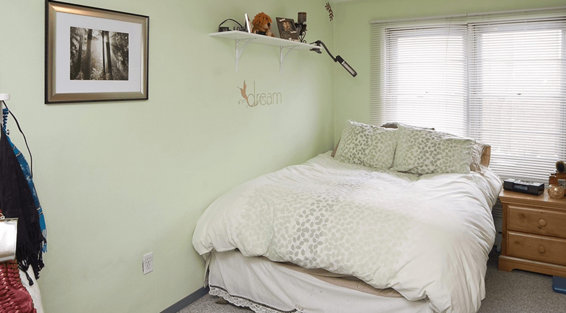 Minneapolis Apartment: 318 8th Ave SE