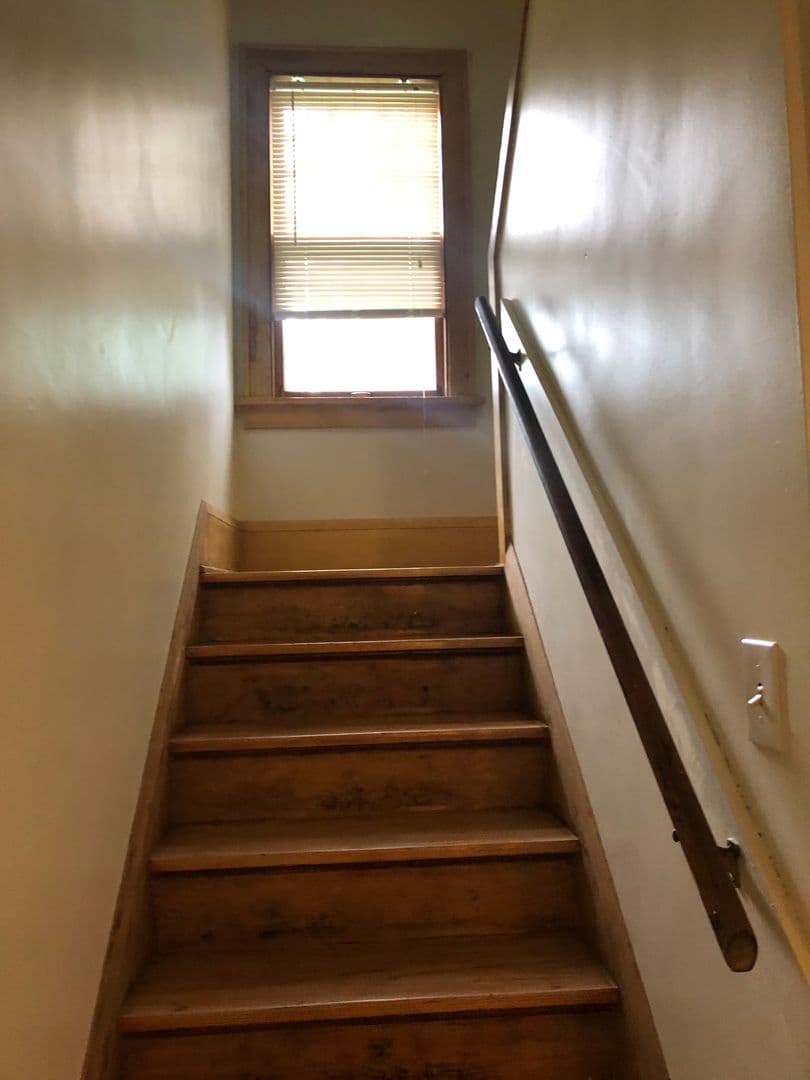 Minneapolis House: 1076 18th Ave SE
