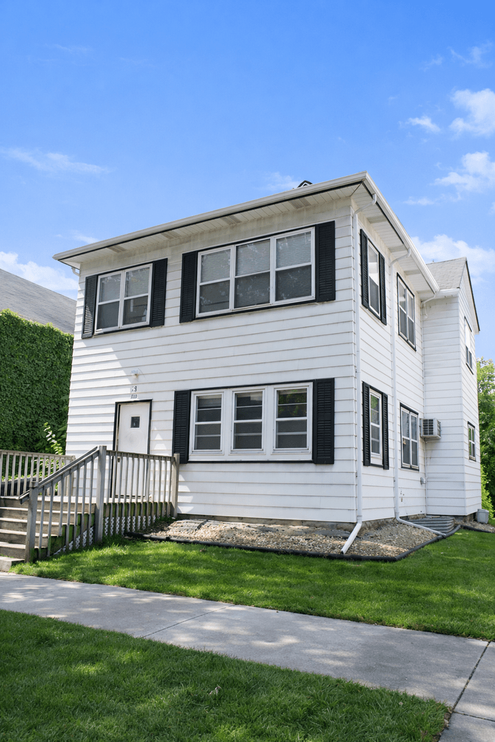Minneapolis Apartment: 513 8th Ave SE