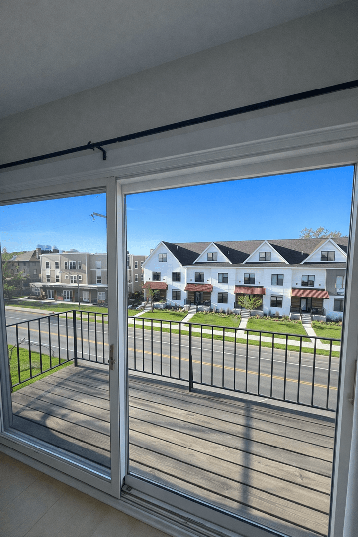 Minneapolis Apartment: 1004 7th St SE