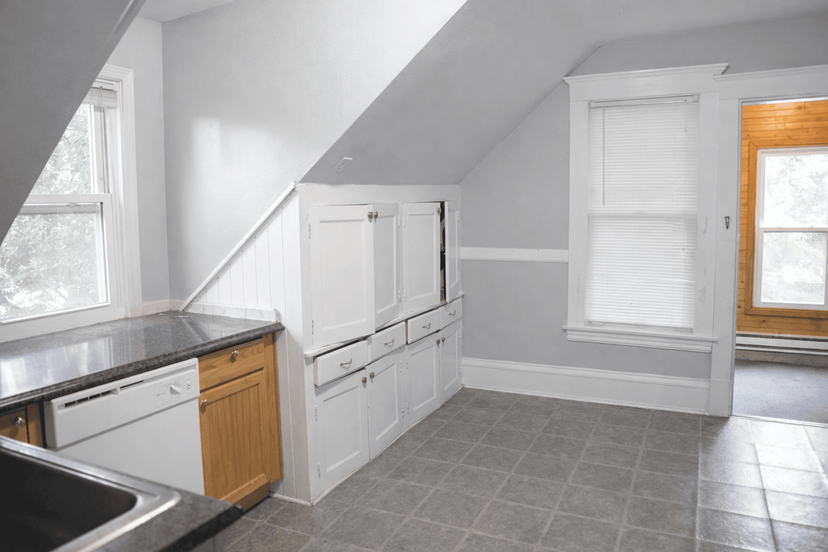 Minneapolis Apartment: 1075 24th Ave SE