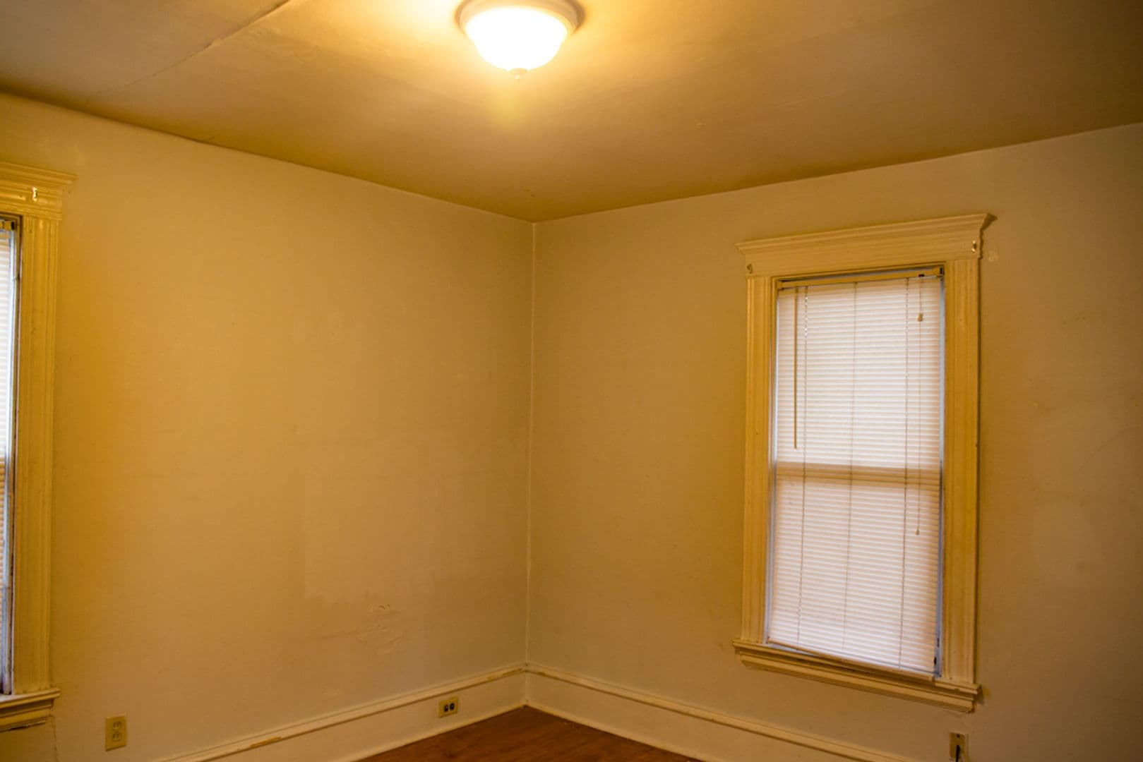 Minneapolis House: 1811 Como Ave SE