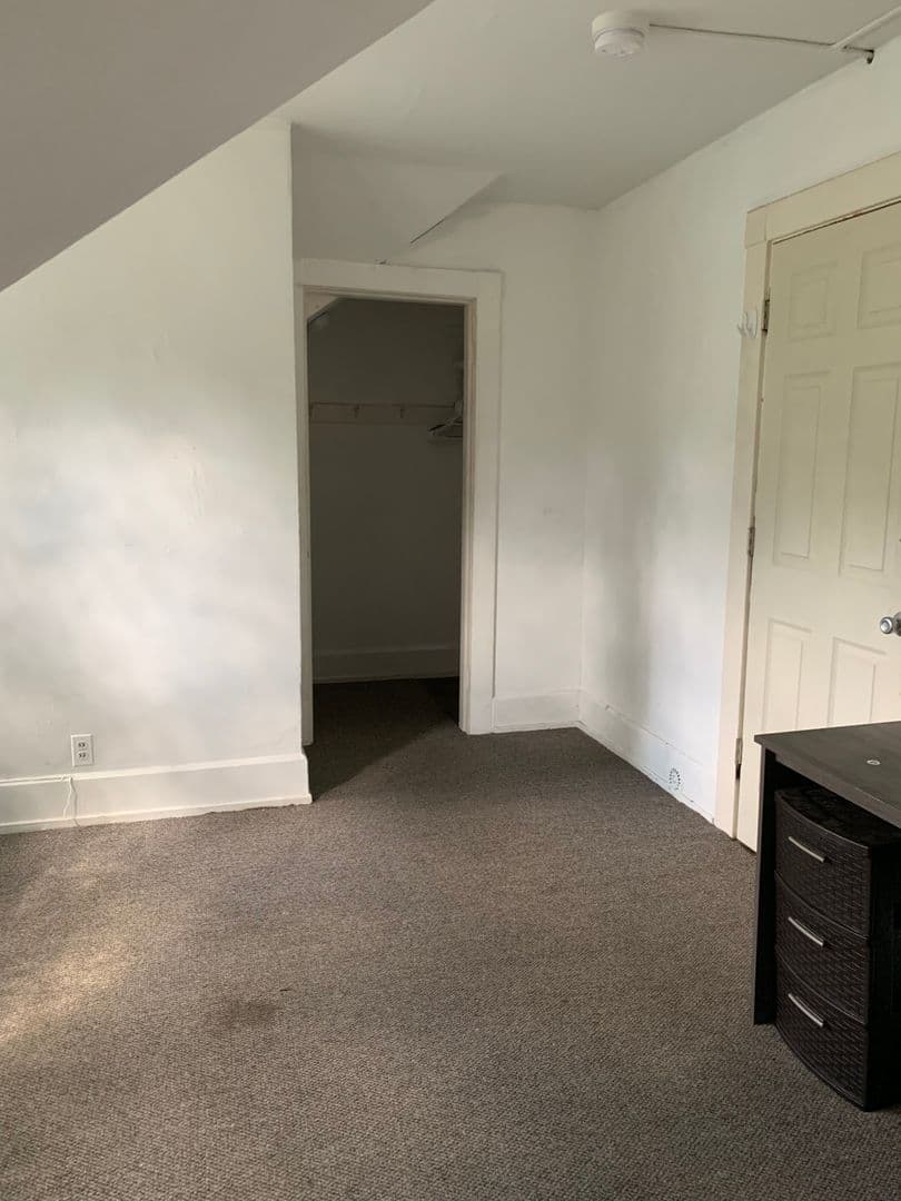 Minneapolis Apartment: 1111 4th St SE