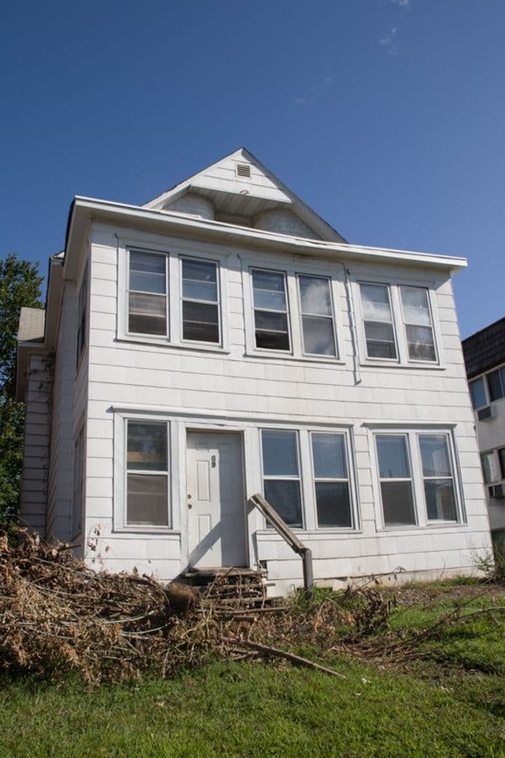 Minneapolis Apartment: 1309 E Hennepin Ave