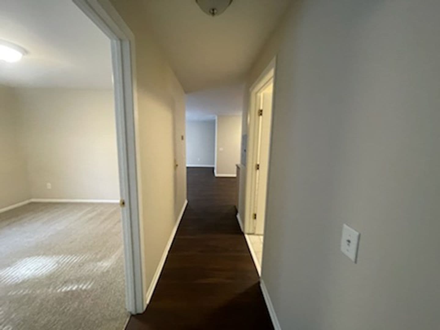 Minneapolis Apartment: 860 10th Ave SE
