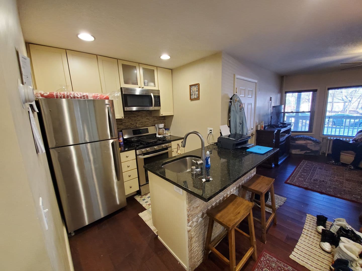 St. Paul Apartment: 293 Wilder St