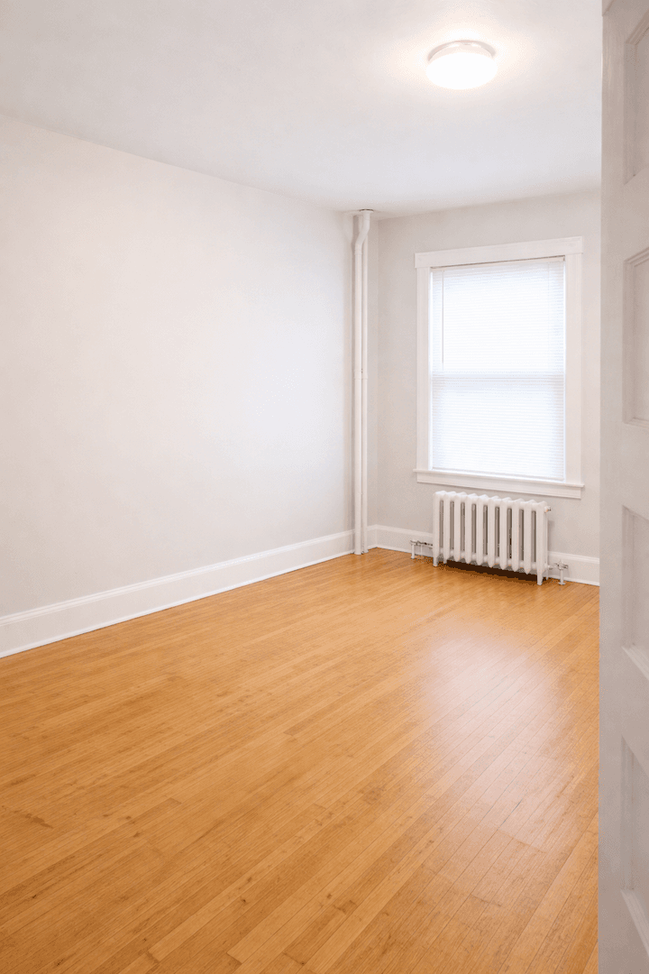 Minneapolis Apartment: 808-810 University Ave SE