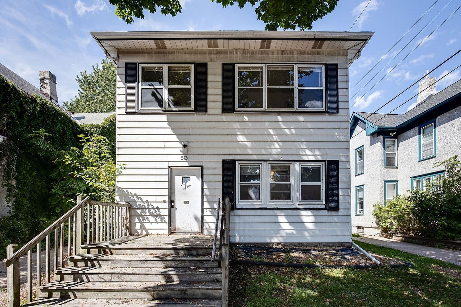 Minneapolis Apartment: 513 8th Ave SE