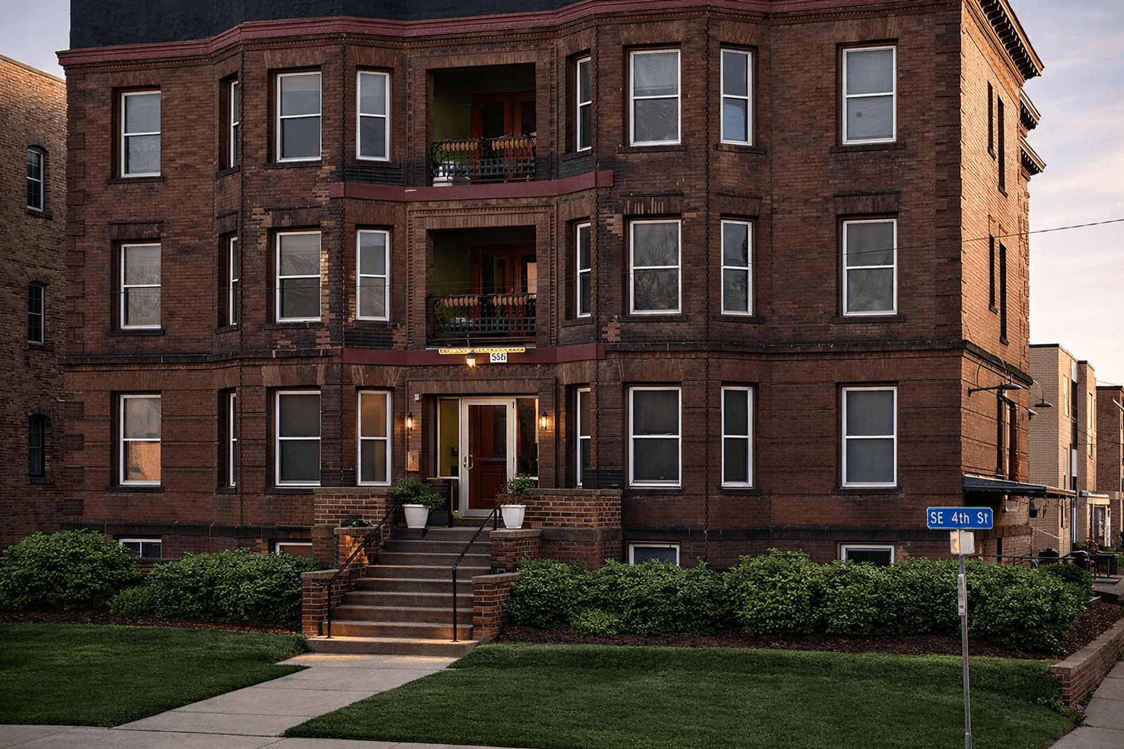 Minneapolis Apartment: 800 4th St SE