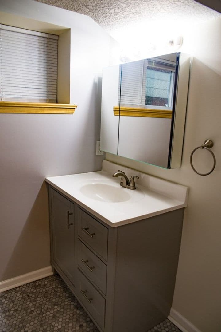 Minneapolis Apartment: 1212 Como Ave SE