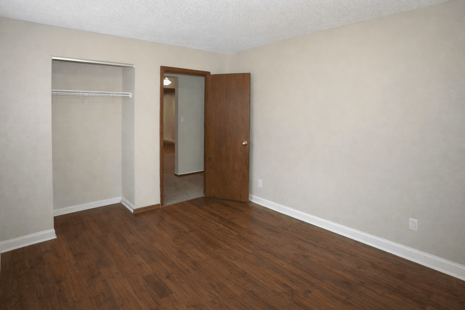 Minneapolis Apartment: 1221-23 8th St SE