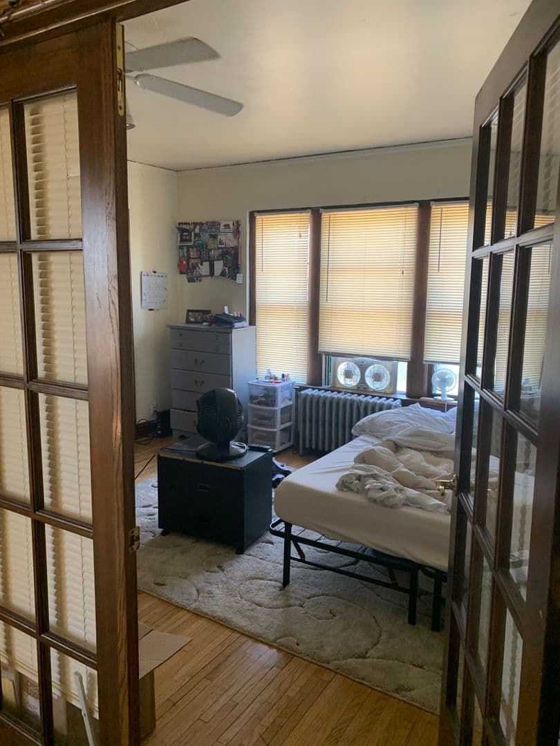 Minneapolis Apartment: 813 University Ave SE