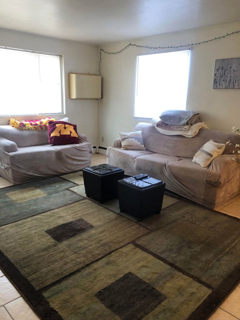 Minneapolis Apartment: 800 University Ave SE