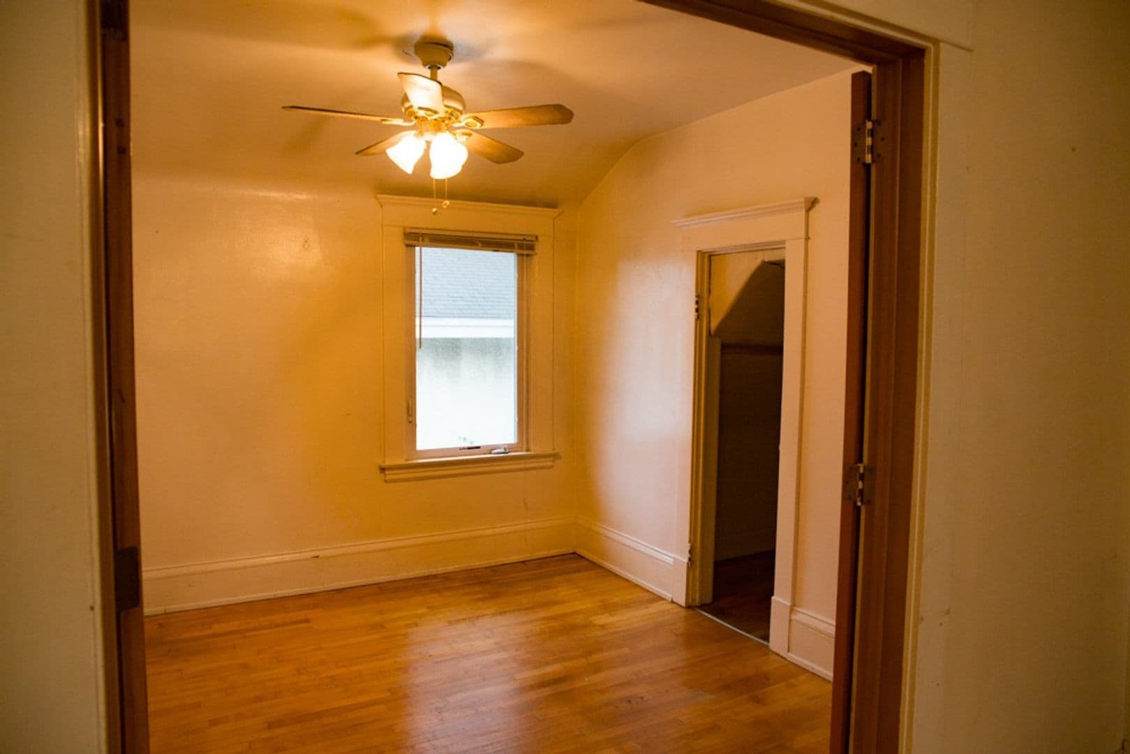 Minneapolis Apartment: 2108 Talmage Ave SE