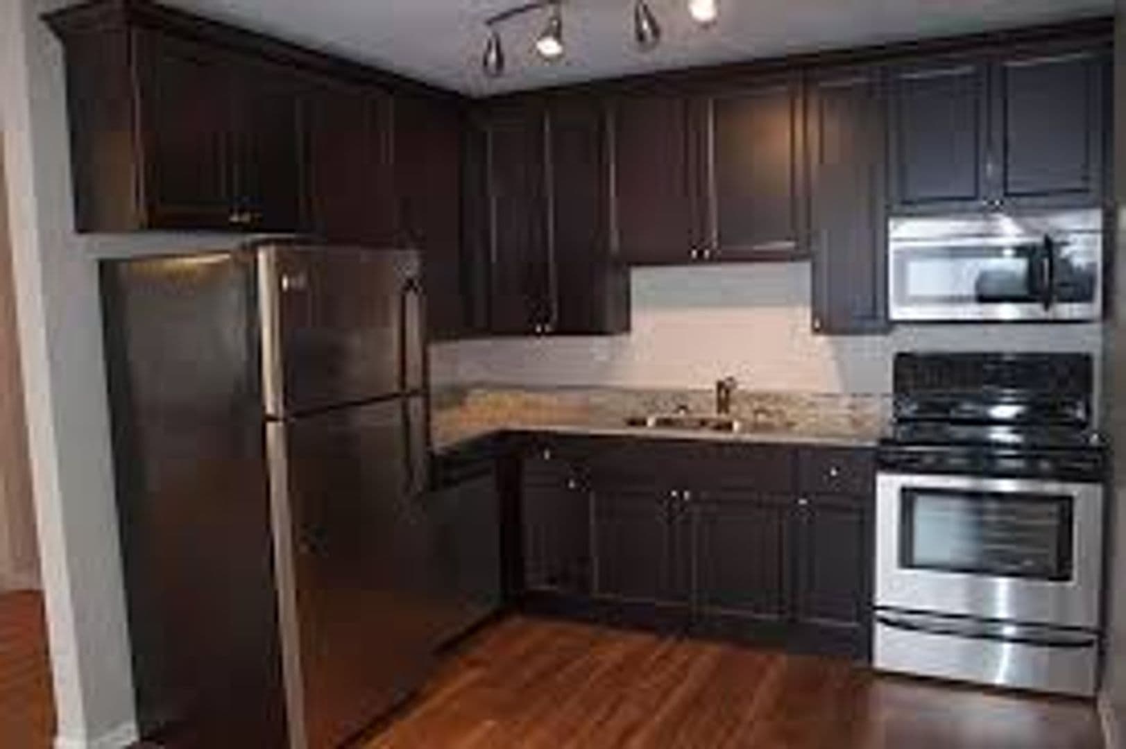 Minneapolis Apartment: 815 13th Ave SE