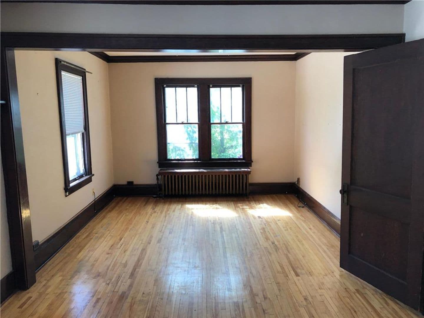 St. Paul Apartment: 824 Aldine St