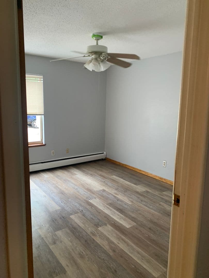 Minneapolis Apartment: 414 7th Ave SE