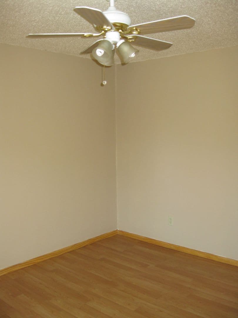 Minneapolis Apartment: 414 7th Ave SE