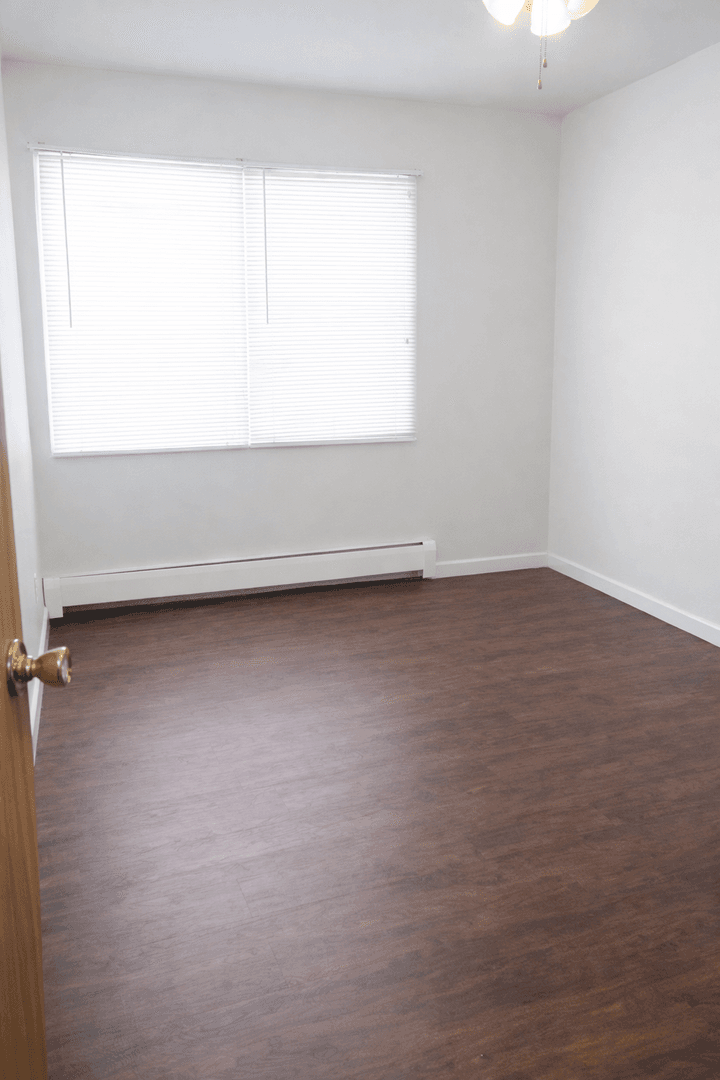 Minneapolis Apartment: 800 University Ave SE
