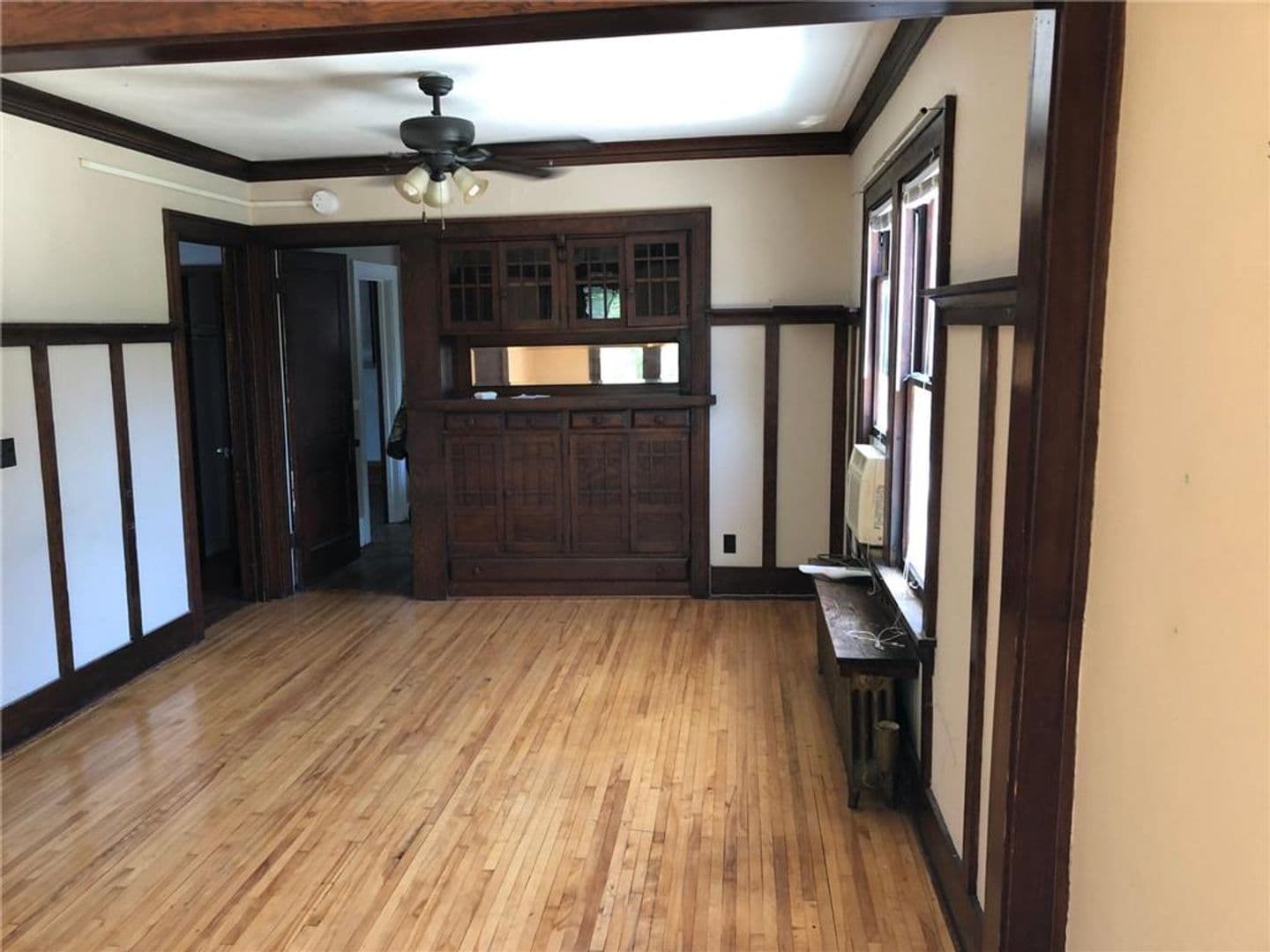 St. Paul Apartment: 824 Aldine St