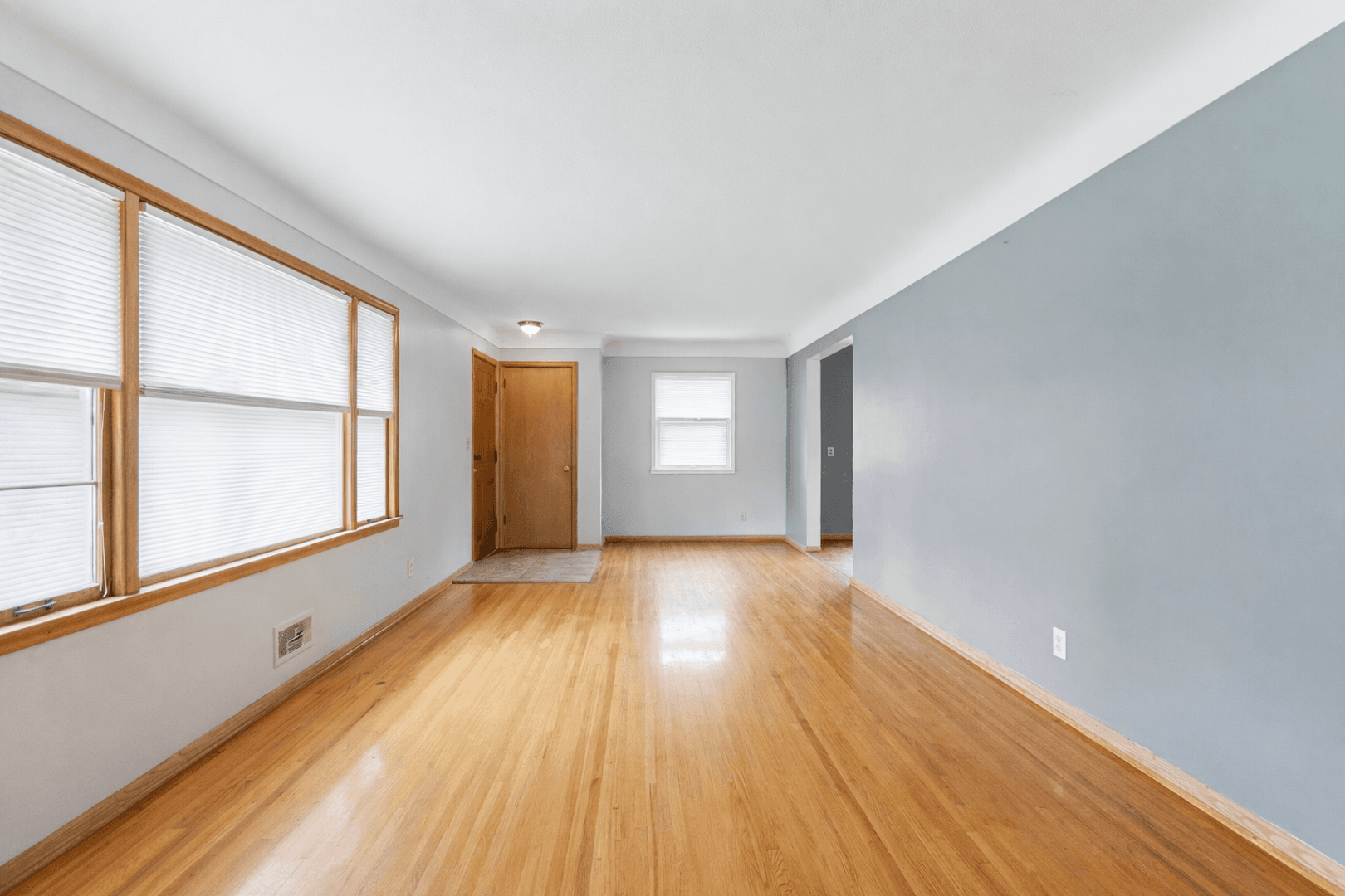 Minneapolis Apartment: 2905 32nd Ave NE