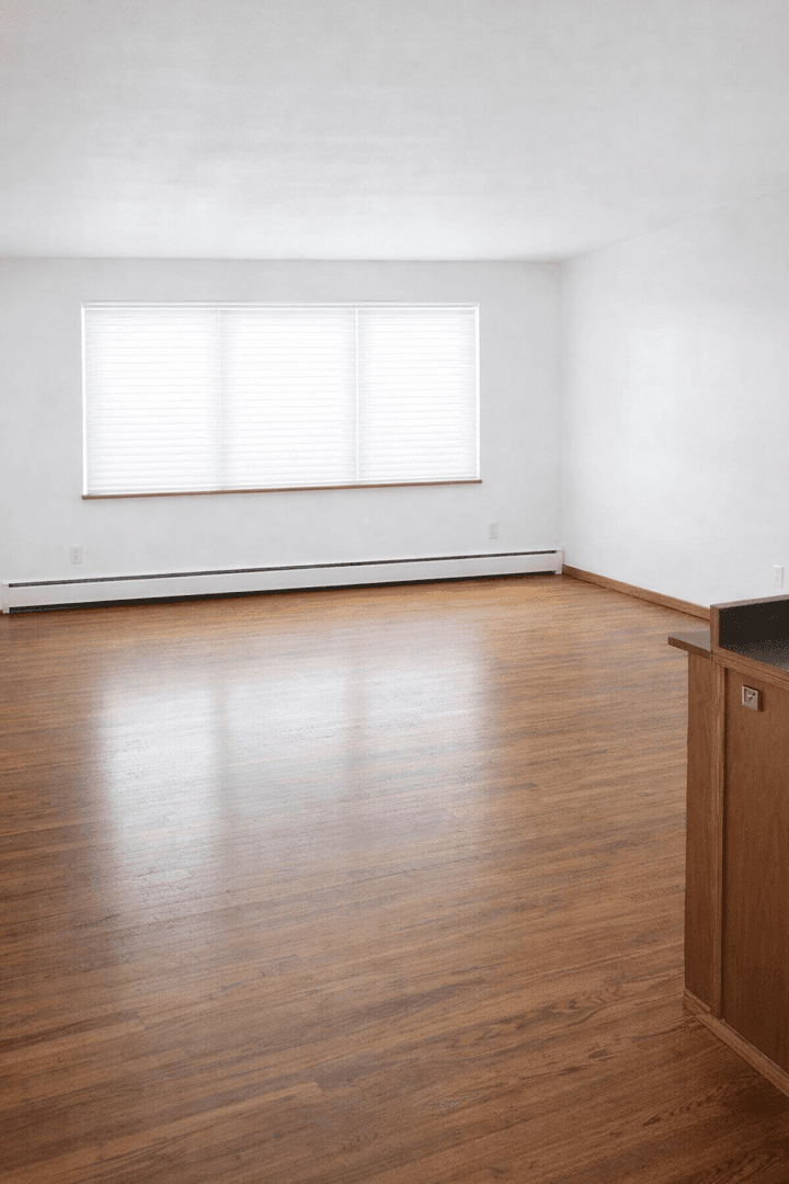 Minneapolis Apartment: 801 University Ave SE
