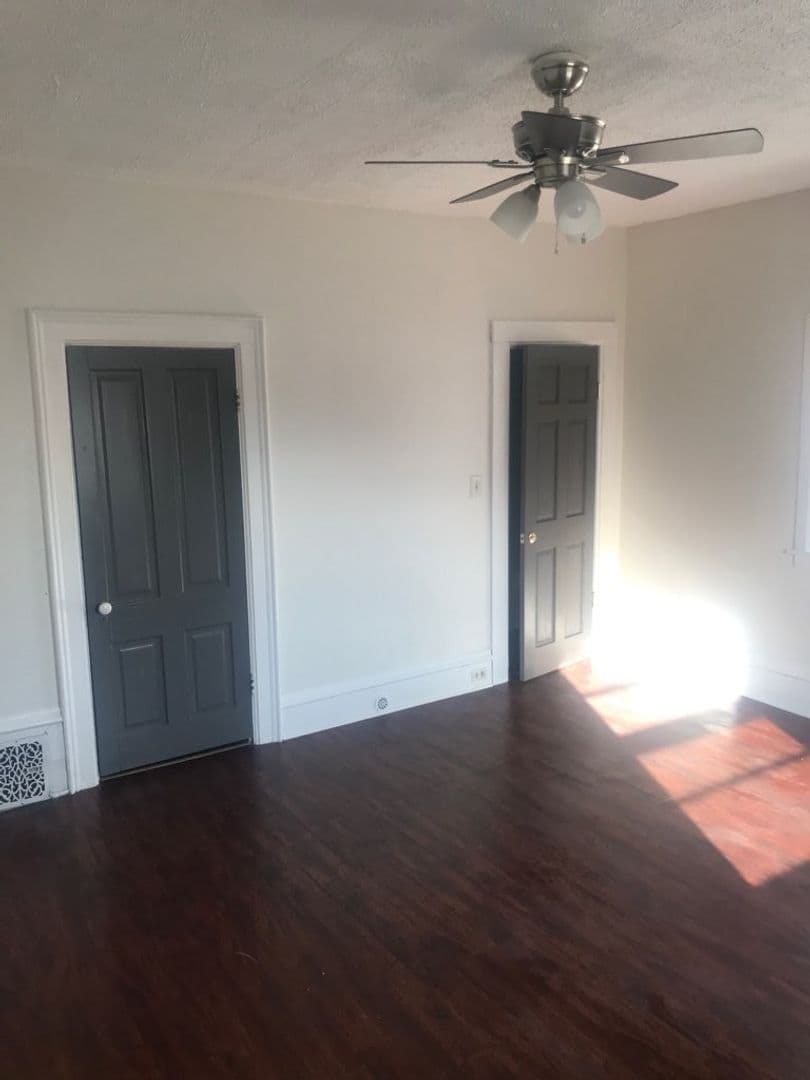 Minneapolis Apartment: 415 4th St SE
