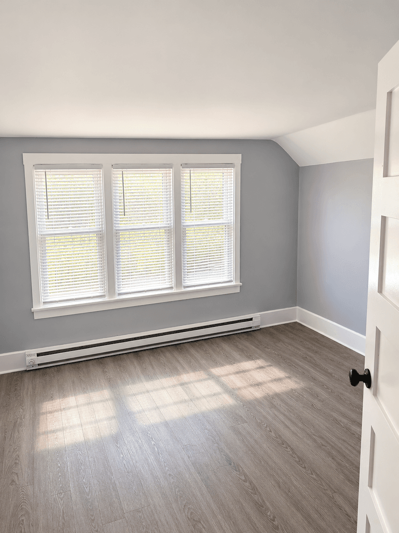 Minnneapolis Apartment: 816-818 University Ave SE