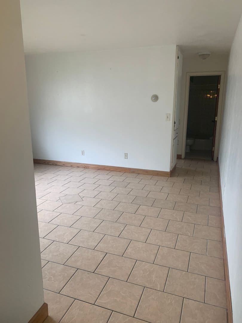 Minneapolis Apartment: 814 8th St SE