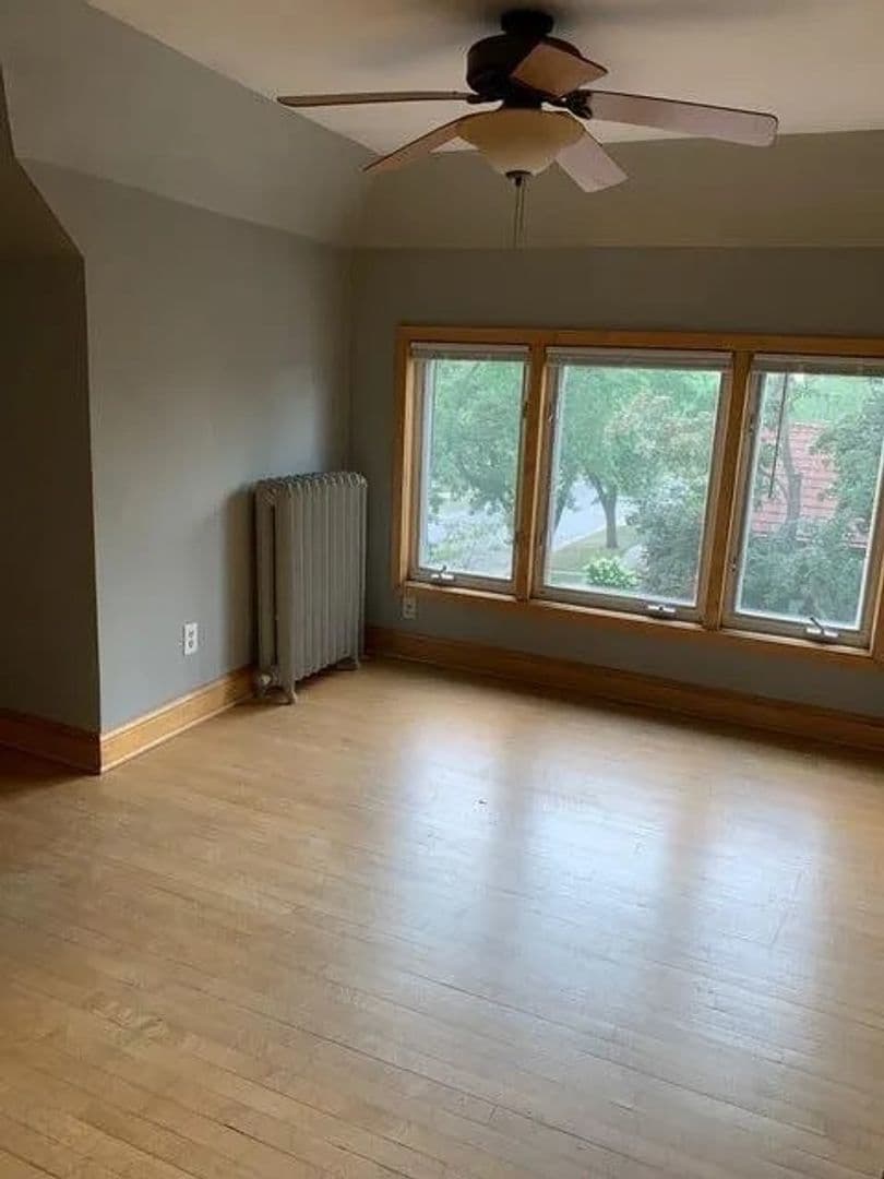 St. Paul Apartment: 803 Snelling Ave N