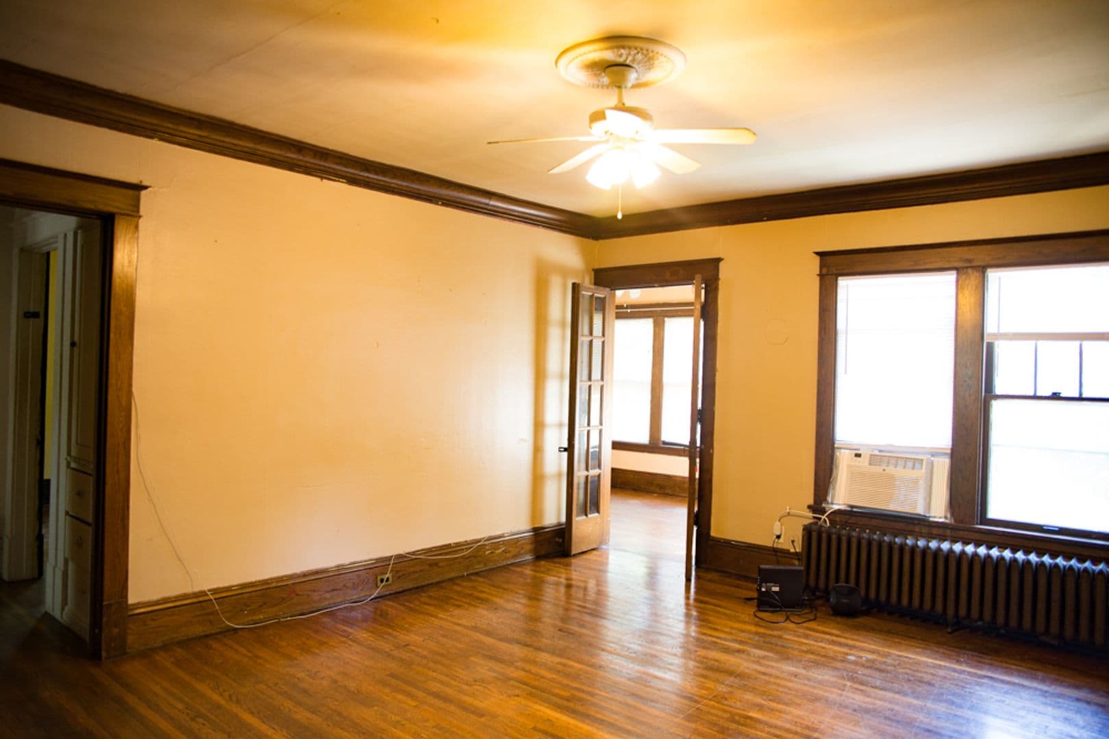 Minnneapolis Apartment: 417 11th Ave SE