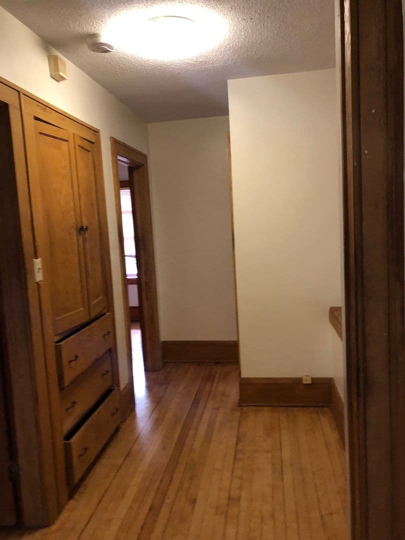 Minneapolis House: 1076 18th Ave SE