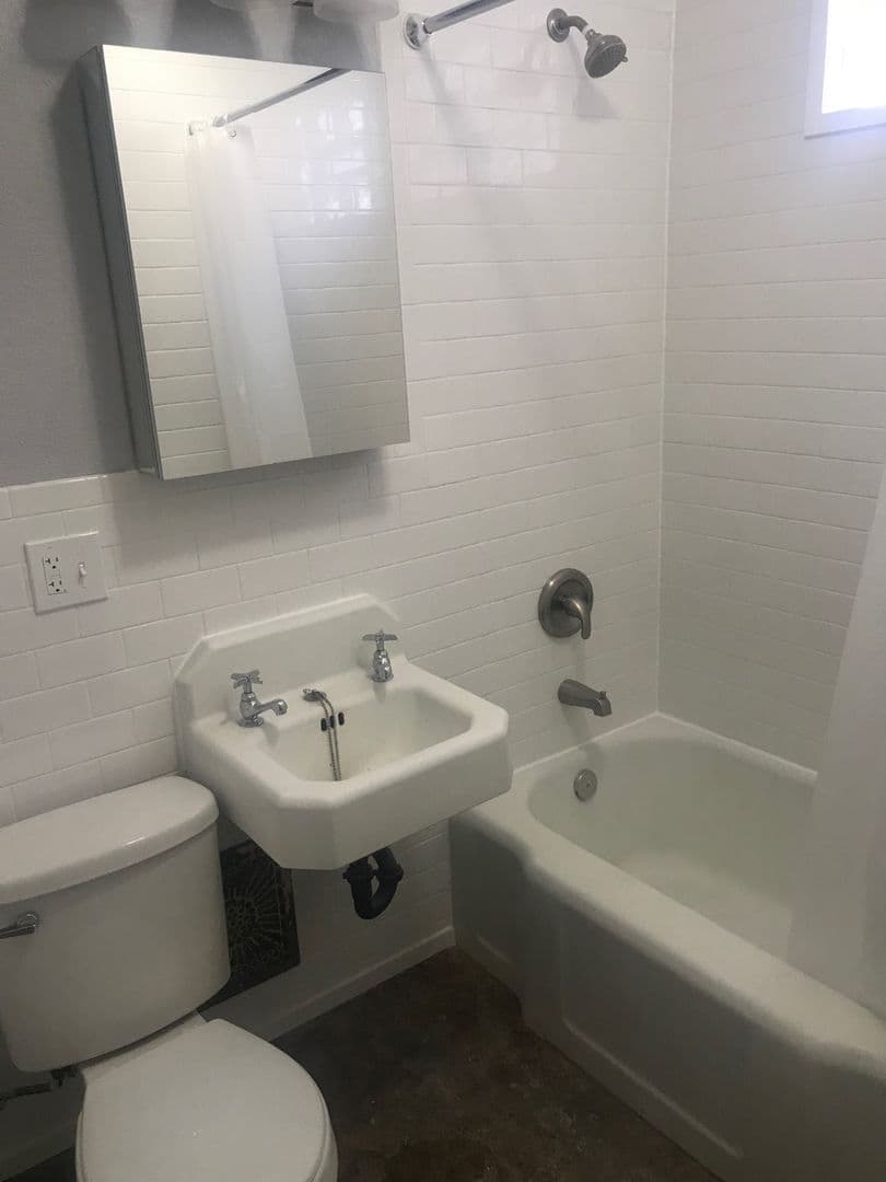 Minneapolis Apartment: 415 4th St SE