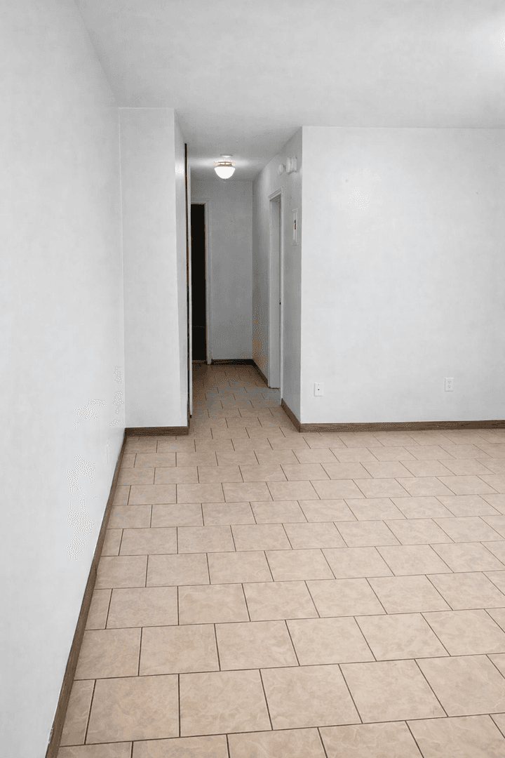 Minneapolis Apartment: 814 8th St SE