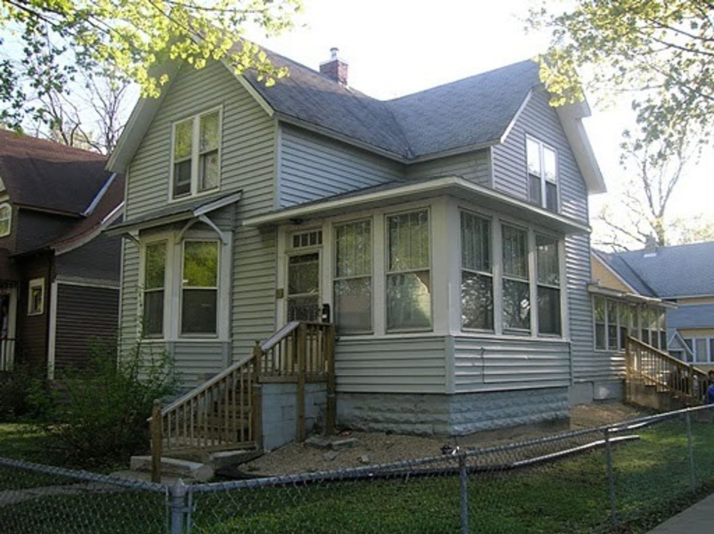 Minneapolis Apartment: 1057 15th Ave SE